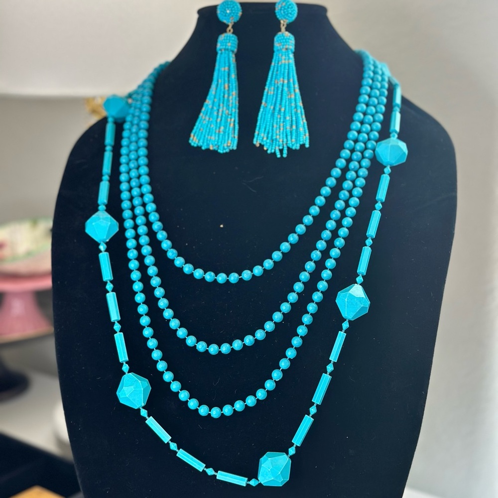 Set of Vintage necklace w contemporary earrings to match turquoise color aqua